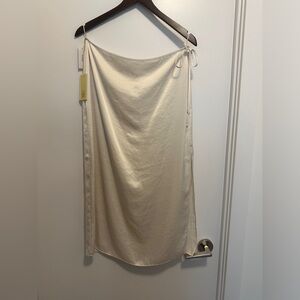 Aritzia Wilfred Elixir Satin Skirt